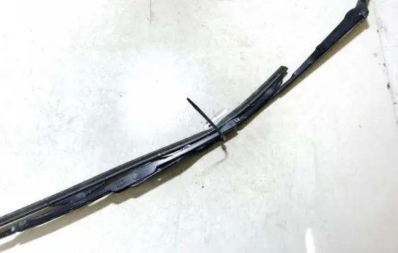 Volkswagen PASSAT B5.5 Front wiper blade arm 3b1955409