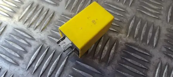 Renault Laguna I Other relay 7700414741