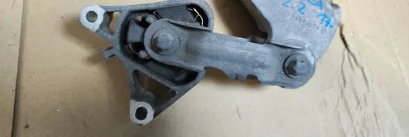 Mercedes-Benz GLA W156 X156 Engine mounting bracket A2462401109