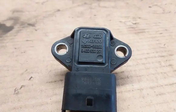KIA Sorento Air pressure sensor 3930038200