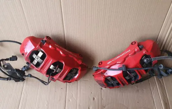 Porsche 911 991 Front brake caliper 991351424 991351423 99135105415