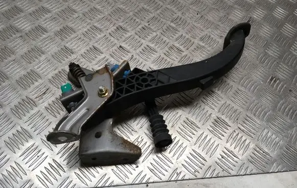 Renault Megane II Brake pedal 725472