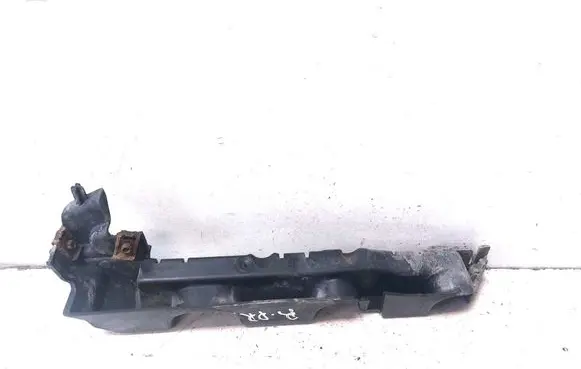Front bumper mounting bracket