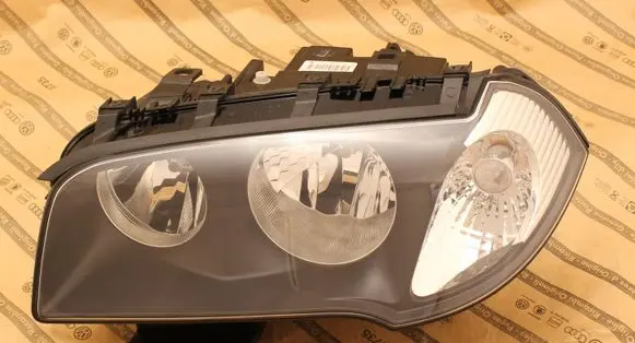 BMW X3 E83 Headlight/headlamp 3418411
