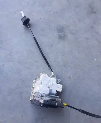 Audi A4 S4 B8 8K Rear door lock 8K0839016C