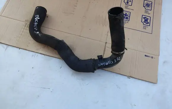 Air intake hose/pipe