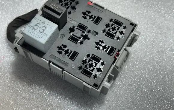 Volkswagen Touareg I Fuse box set 7L0937503A