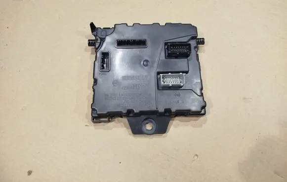 Renault Master III Comfort/convenience module 284B25740R