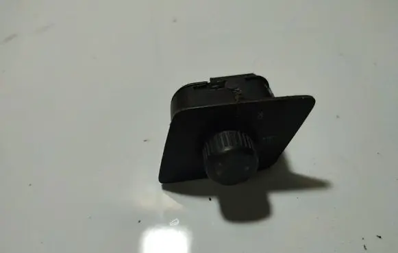 Volkswagen Polo IV 9N3 Wing mirror switch 6q1959565H
