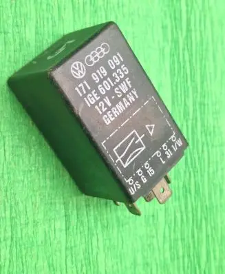 Volkswagen Golf II Other relay IGE601335 171919091