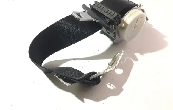 BMW 5 E60 E61 Rear seatbelt 040528