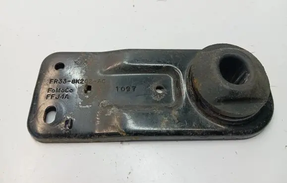 Ford Mustang VI Radiator mount bracket FR338K202
