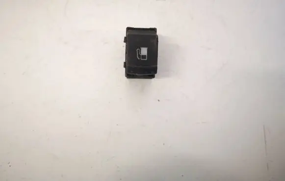 Volkswagen PASSAT B5.5 Fuel tank opening switch 1J0959833A