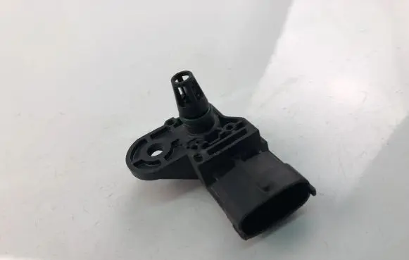Volvo V60 Mass air flow meter 31405341