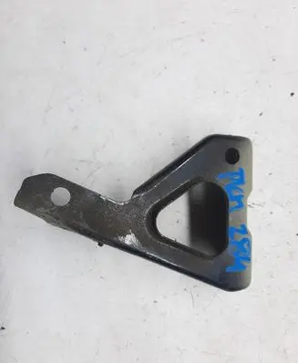Volkswagen Tiguan Fender mounting bracket 5N0821135