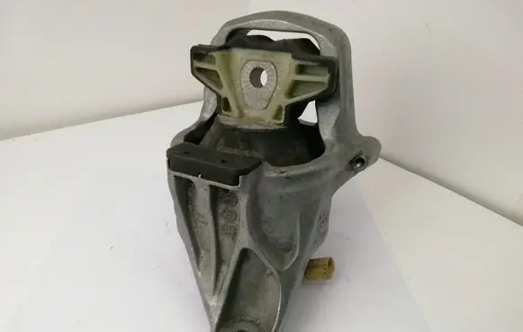 Audi A4 S4 B9 Engine mount bracket 8W0199371BD 4518139