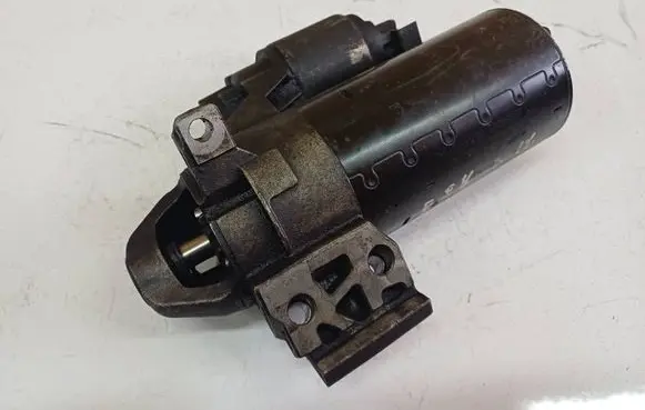 BMW 1 E81 E87 Starter motor 20080203 139002