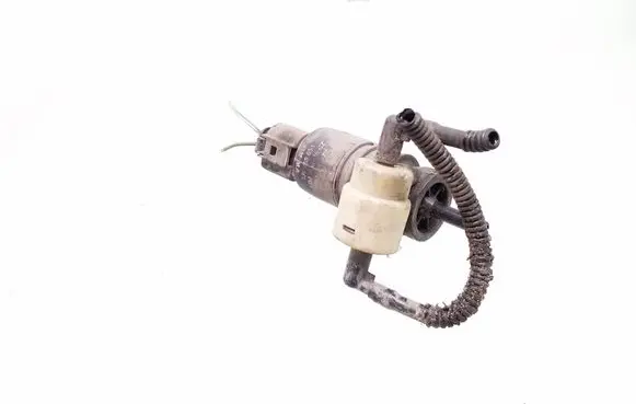 Volkswagen Golf IV Windscreen/windshield washer pump 1j6855651