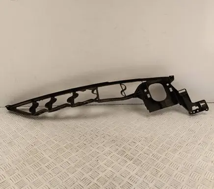 BMW X5 E70 Fender mounting bracket 7157990 10503410 7157772