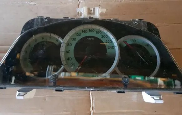 Toyota Corolla Verso AR10 Speedometer (instrument cluster)