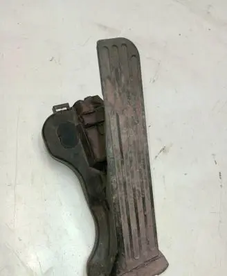 Volkswagen Jetta V Accelerator throttle pedal 1K1723503L 6PV00860001
