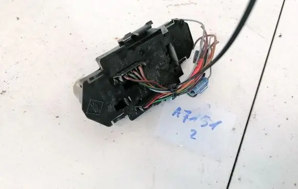 Volkswagen PASSAT B4 Tail light bulb cover holder 3A9945257
