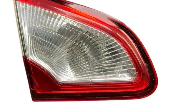 Nissan Qashqai Tailgate rear/tail lights B26555BR01A 89503189