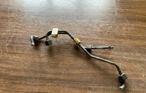 Audi 80 90 B3 Fuel line pipe