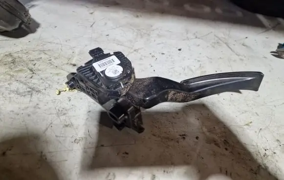Ford Ranger Accelerator throttle pedal AB399F836AC