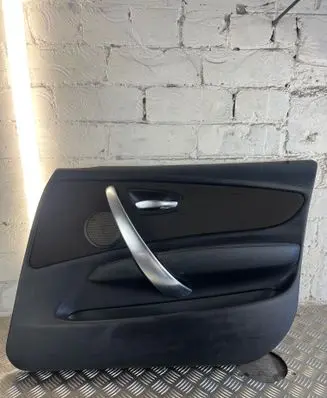 BMW 1 E81 E87 Front door card panel trim 712265403