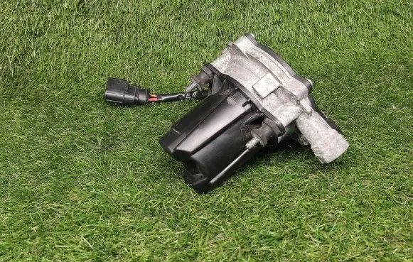 Volkswagen Jetta VI Secondary air pump 