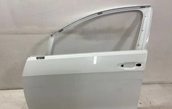 Volkswagen Golf VII Front door
