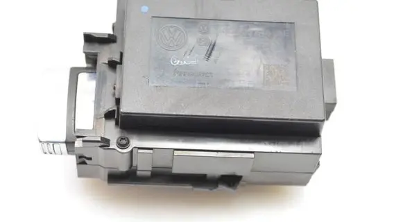 Volkswagen PASSAT B7 Ignition lock 3C0905843AE