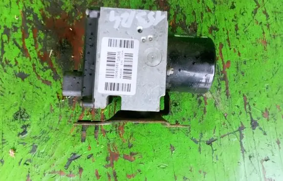 Peugeot 407 ABS Pump 15710604