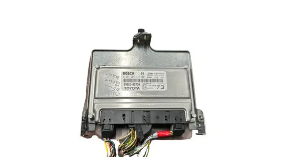 Toyota Corolla E120 E130 Engine control unit/module 8966102730 0261207411