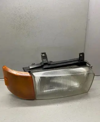 Volkswagen Transporter - Caravelle T4 Headlight/headlamp 444511