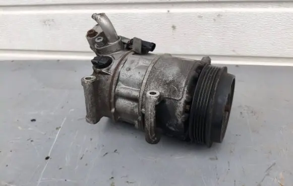 Mercedes-Benz A W169 Air conditioning (A/C) compressor (pump) A0022304711