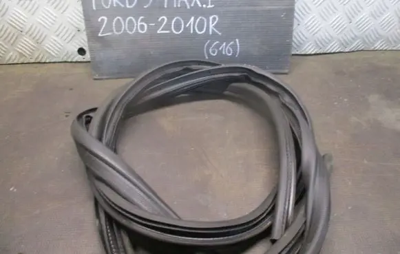 Ford S-MAX Front door rubber seal 