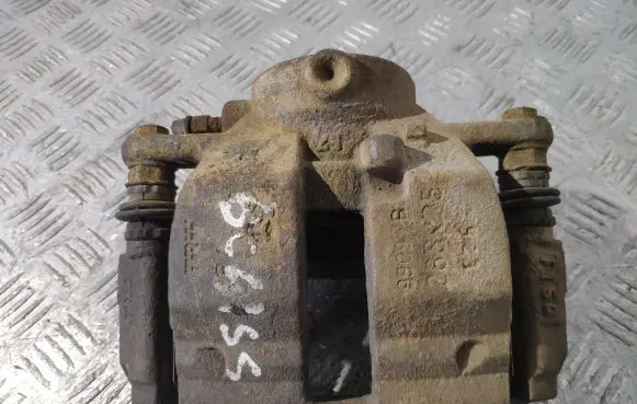 Mercedes-Benz B W245 Front brake caliper