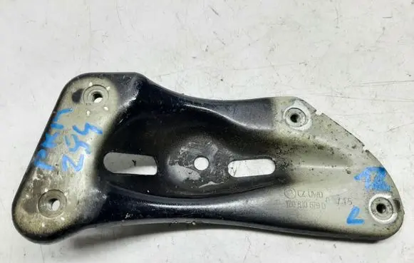 Skoda Octavia Mk2 (1Z) Fender mounting bracket 1Z0810679D