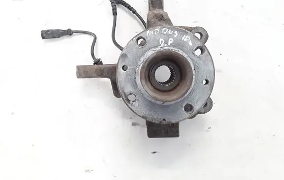 Renault Modus Front wheel hub 8200345945