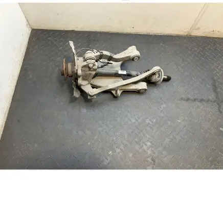 BMW 6 F12 F13 Rear wheel hub spindle/knuckle 6796145 6794875 7566087