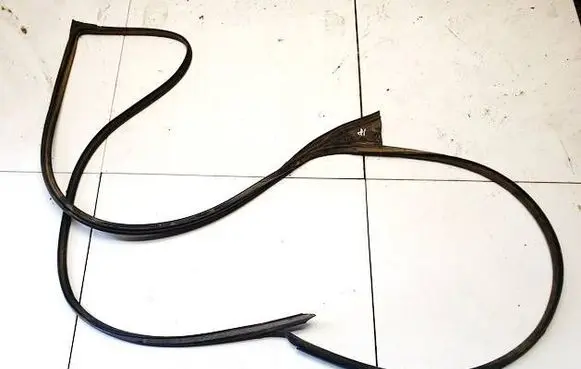 Audi Q7 4L Rubber seal front coupe door 4l0837842