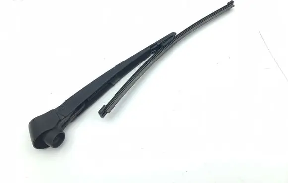 Infiniti Q30 Rear wiper blade 
