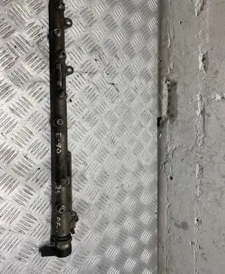 BMW 3 E90 E91 Fuel main line pipe 7799610 24571777 0281002481
