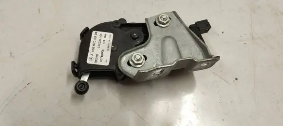 Mercedes-Benz GL X166 Vent window/glass motor A1666700004
