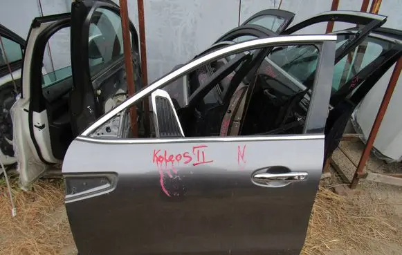 Renault Koleos II Front door
