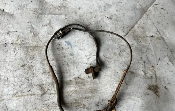 Toyota RAV 4 (XA20) ABS brake wheel speed sensor