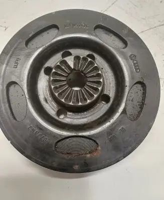 Audi A3 S3 8P Crankshaft pulley 06H105243C