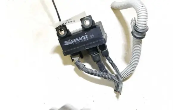 Volvo S40, V40 Glow plug pre-heat relay 7700107794